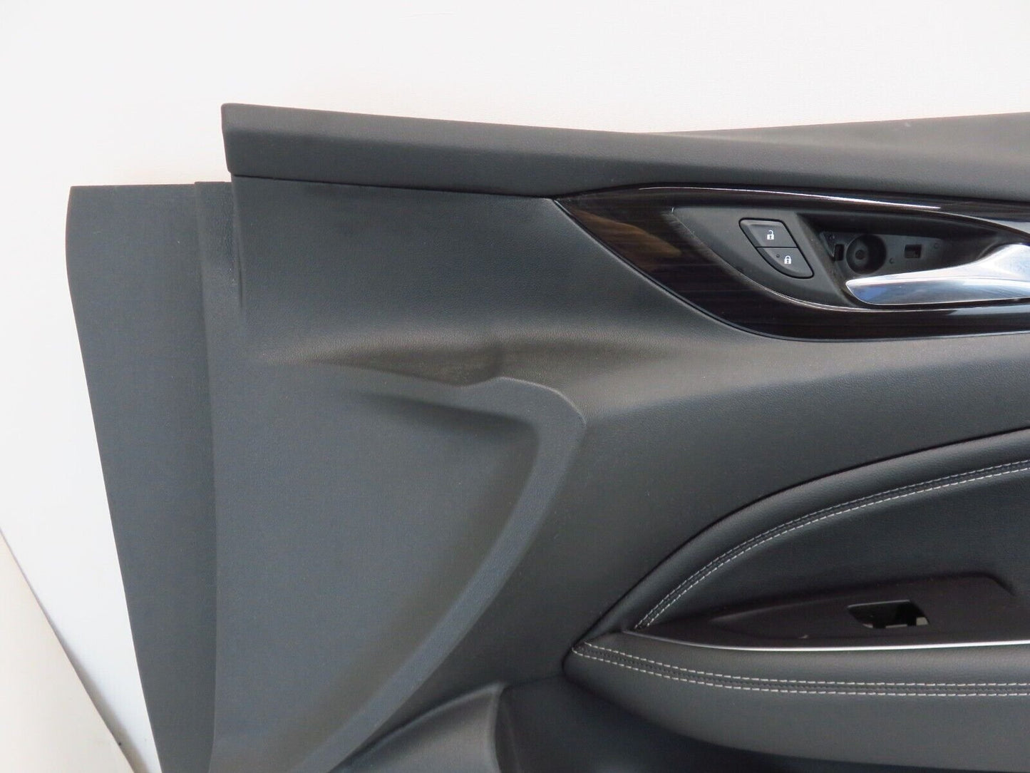 2019 Buick Regal TourX Passenger Front Door Panel Trim Cover RH Right 19 OEM