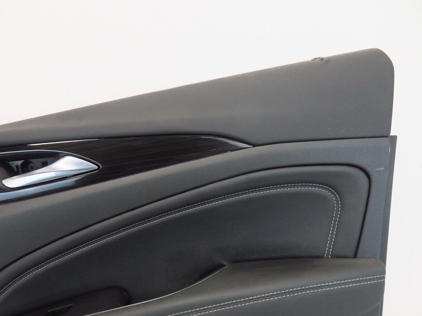 2019 Buick Regal TourX Passenger Front Door Panel Trim Cover RH Right 19 OEM
