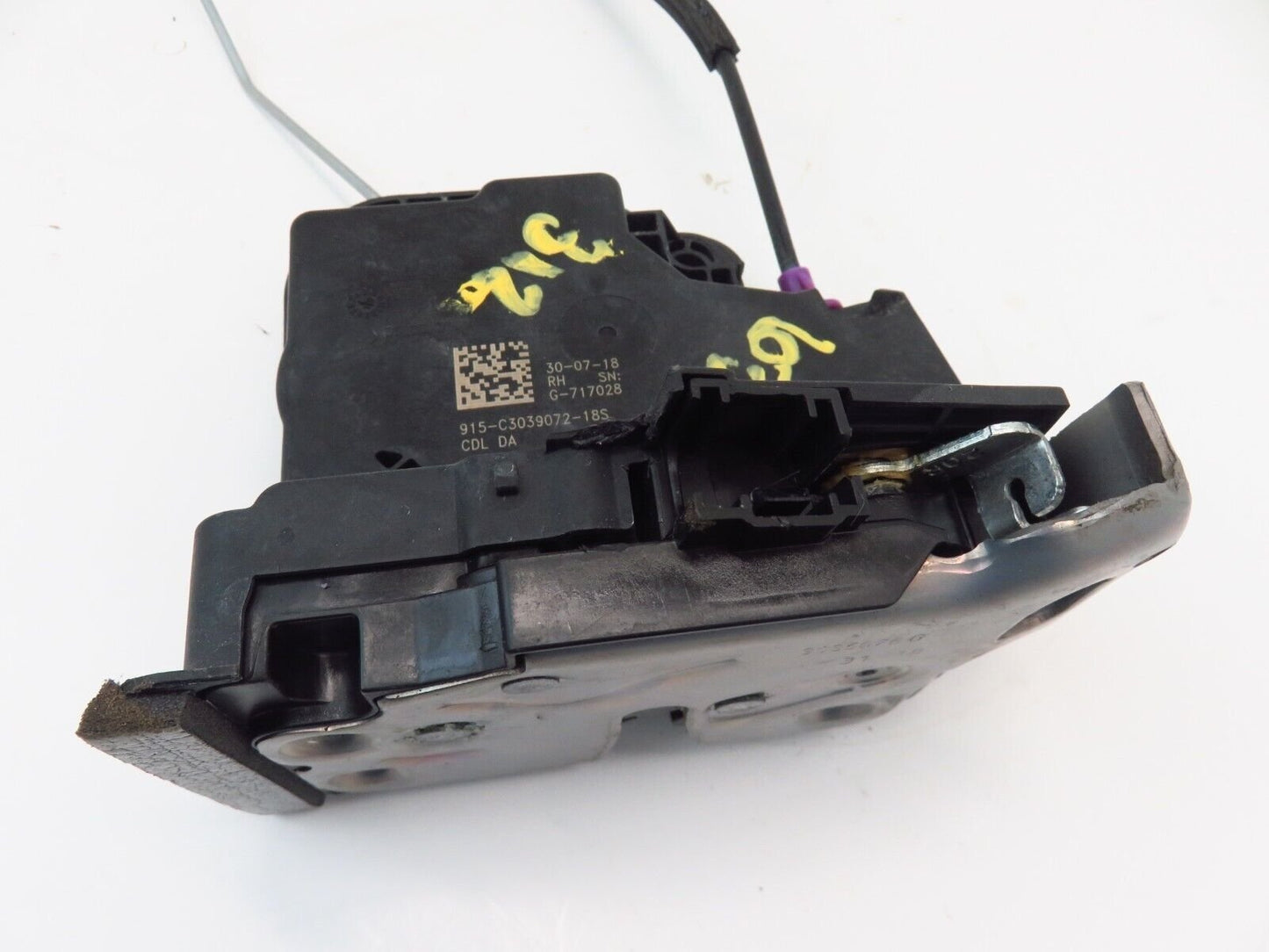 2018-2020 Buick Regal TourX Passenger Rear Door Lock Actuator Latch RH OEM 18-20