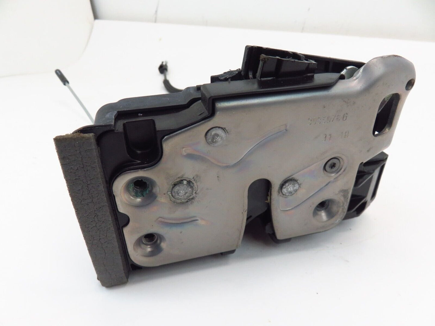 2018-2020 Buick Regal TourX Passenger Rear Door Lock Actuator Latch RH OEM 18-20