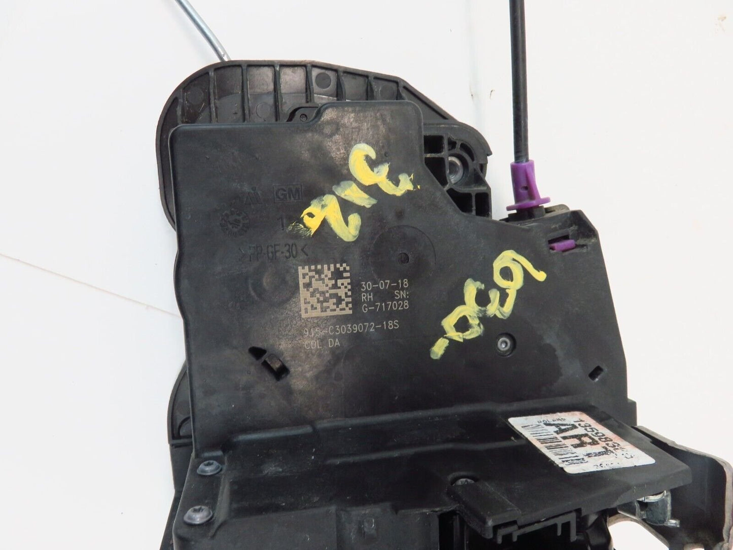 2018-2020 Buick Regal TourX Passenger Rear Door Lock Actuator Latch RH OEM 18-20