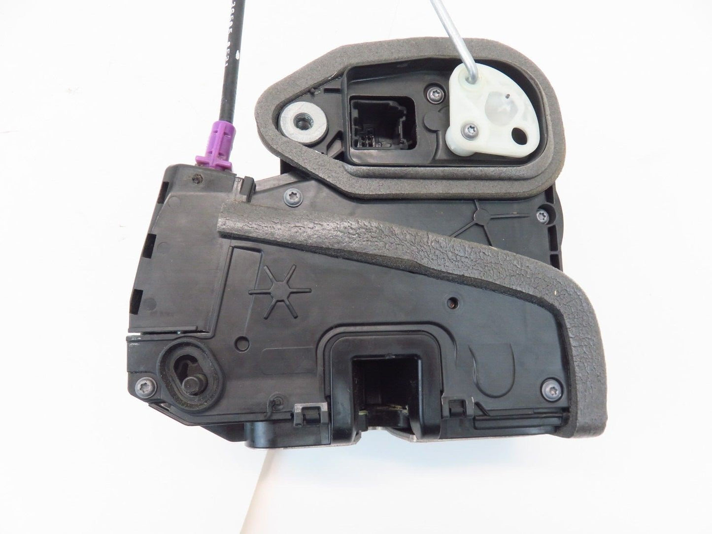 2018-2020 Buick Regal TourX Passenger Rear Door Lock Actuator Latch RH OEM 18-20