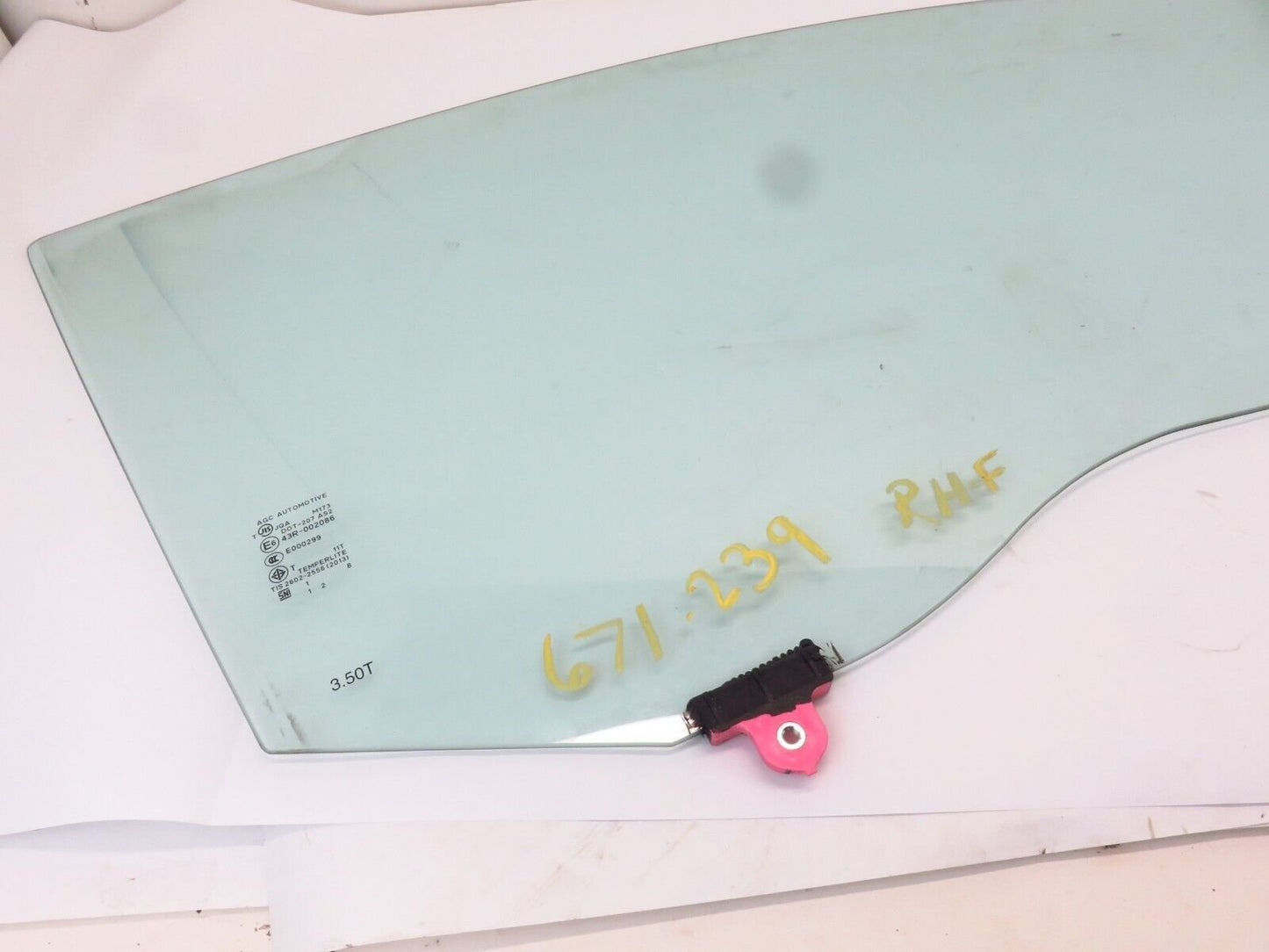 2017-2021 Mitsubishi Mirage G4 Sedan Passenger Front Door Glass Window RH OEM