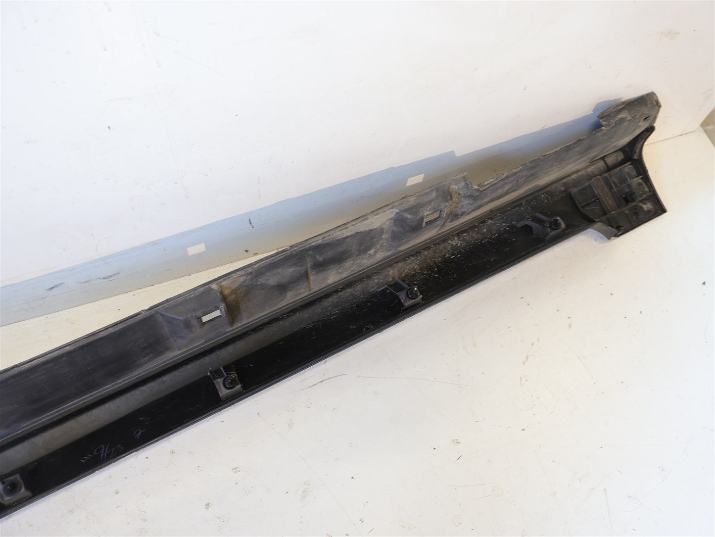 2015-2021 Subaru WRX Passenger Side Skirt Bottom Rocker Panel Right RH P8Y 15-21