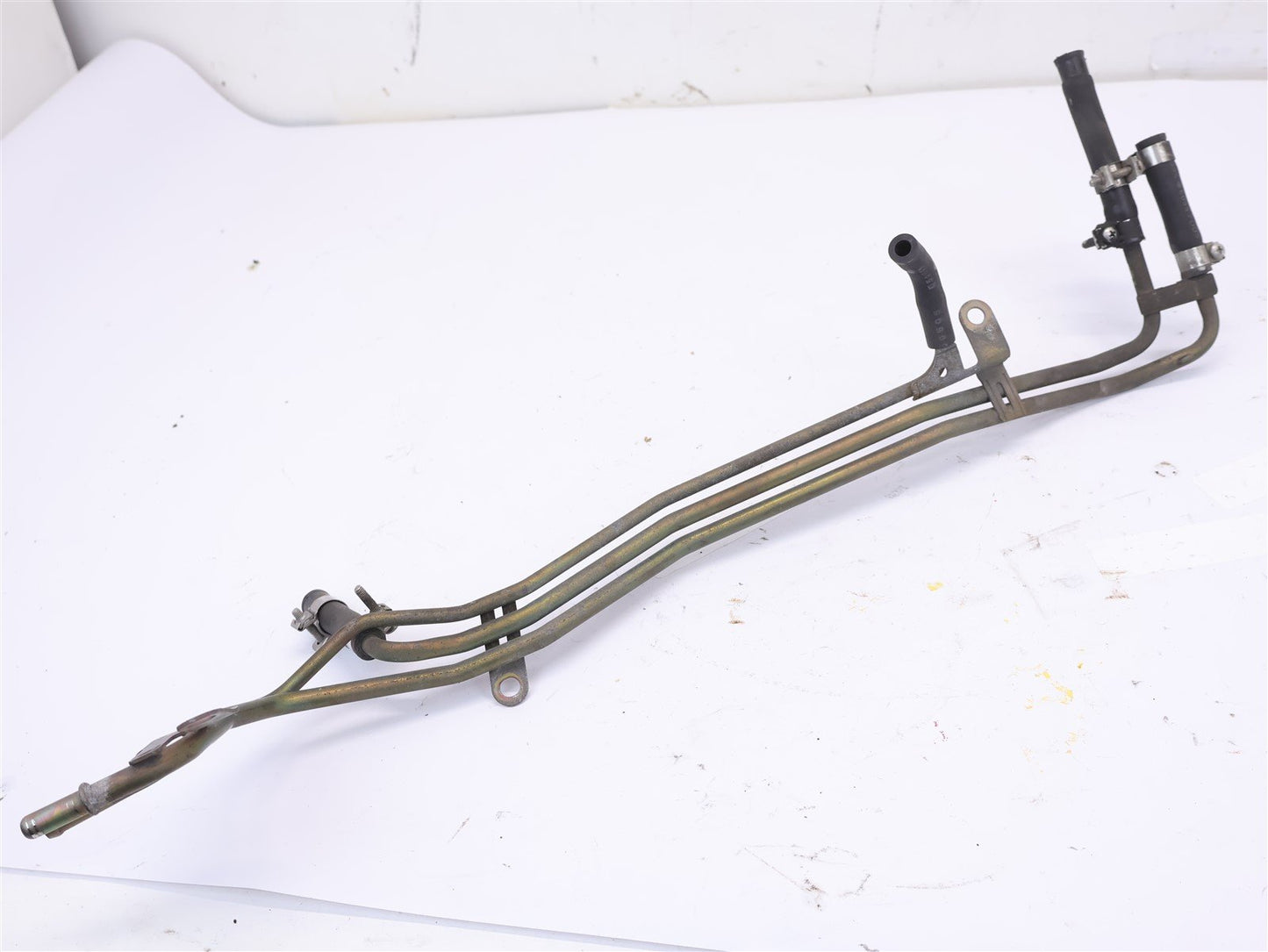 2006 2007 Subaru Impreza WRX Fuel Rail Center Under Manifold Line OEM 06-07