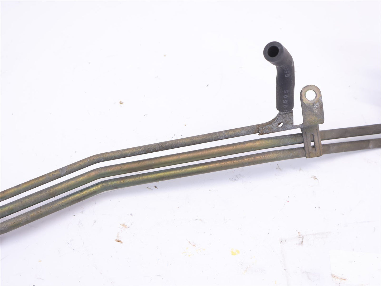 2006 2007 Subaru Impreza WRX Fuel Rail Center Under Manifold Line OEM 06-07