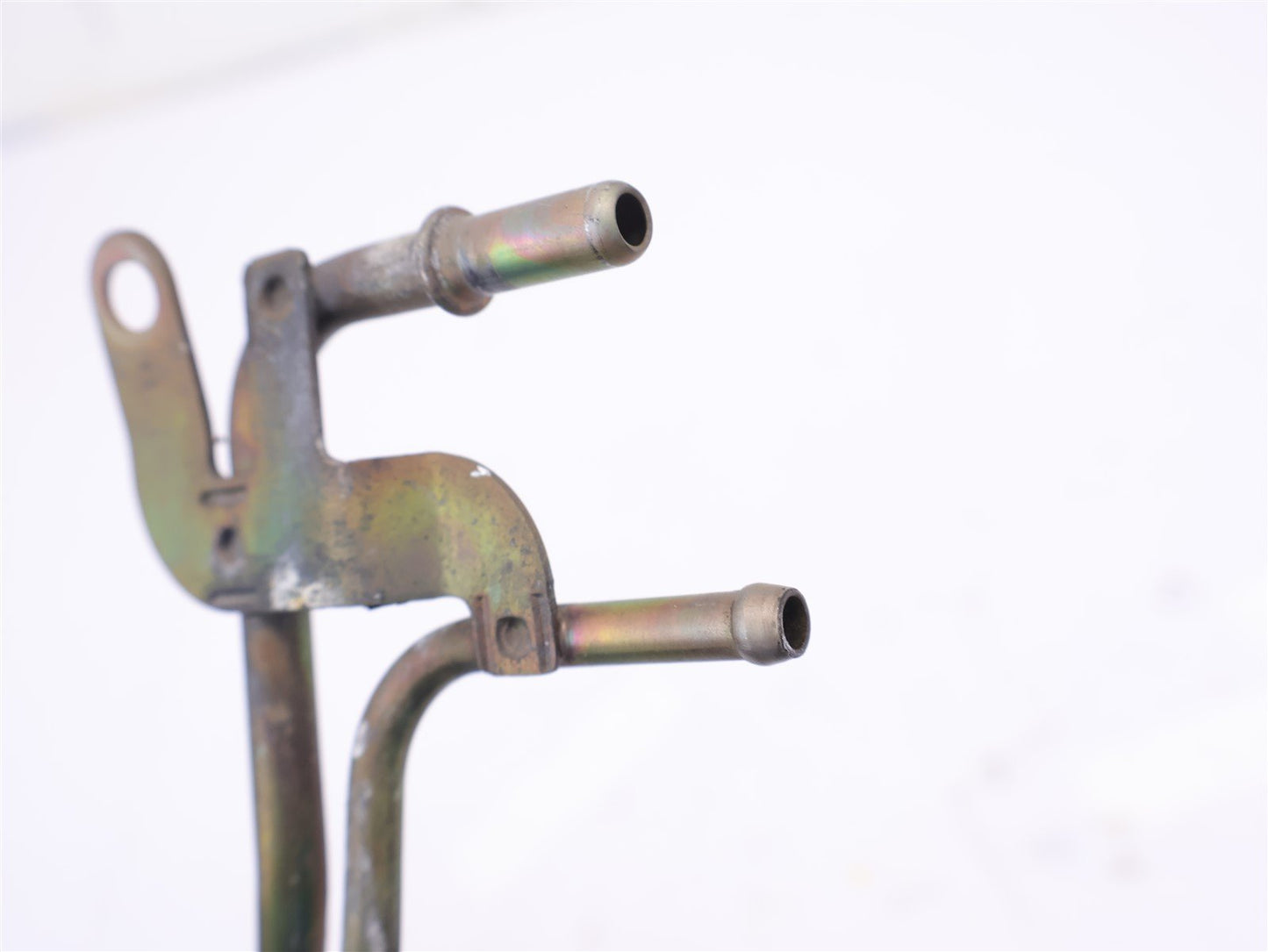 2006 2007 Subaru Impreza WRX Fuel Rail Center Under Manifold Line OEM 06-07