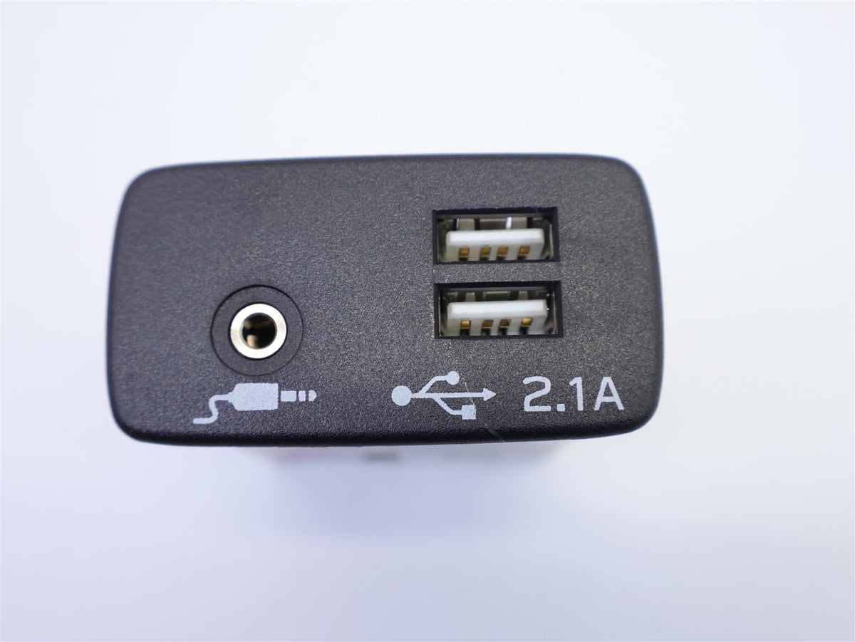 2020-2021 Subaru WRX STI Auxiliary Jack Port Aux Unit USB Plug 86257VA130