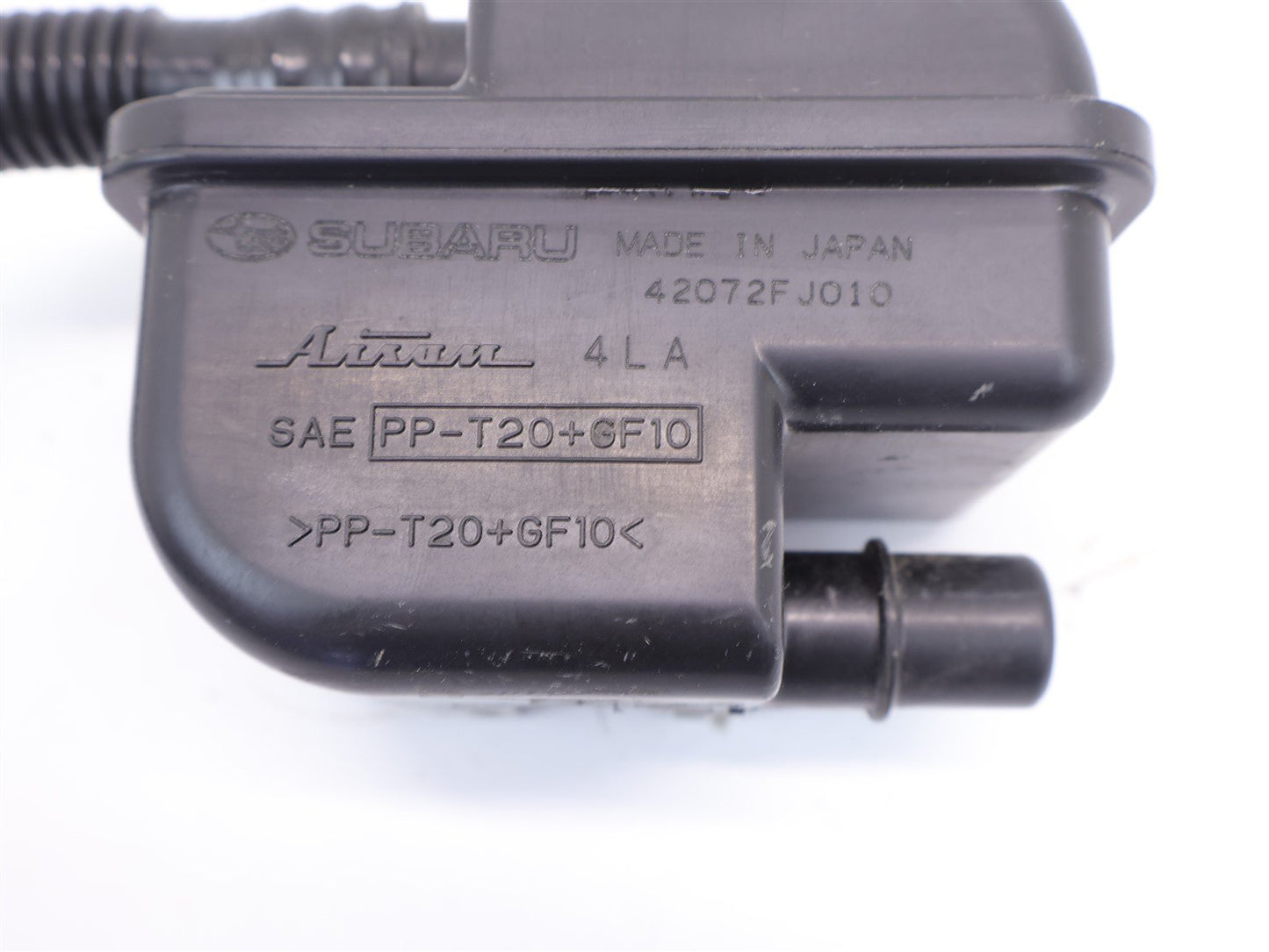 2020 Subaru WRX Charcoal Canister EVAP Module w/ Hose 42072FJ010 OEM 2015-2021