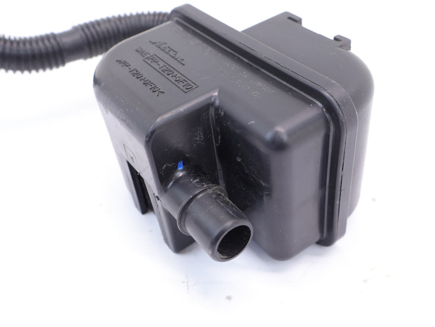 2020 Subaru WRX Charcoal Canister EVAP Module w/ Hose 42072FJ010 OEM 2015-2021