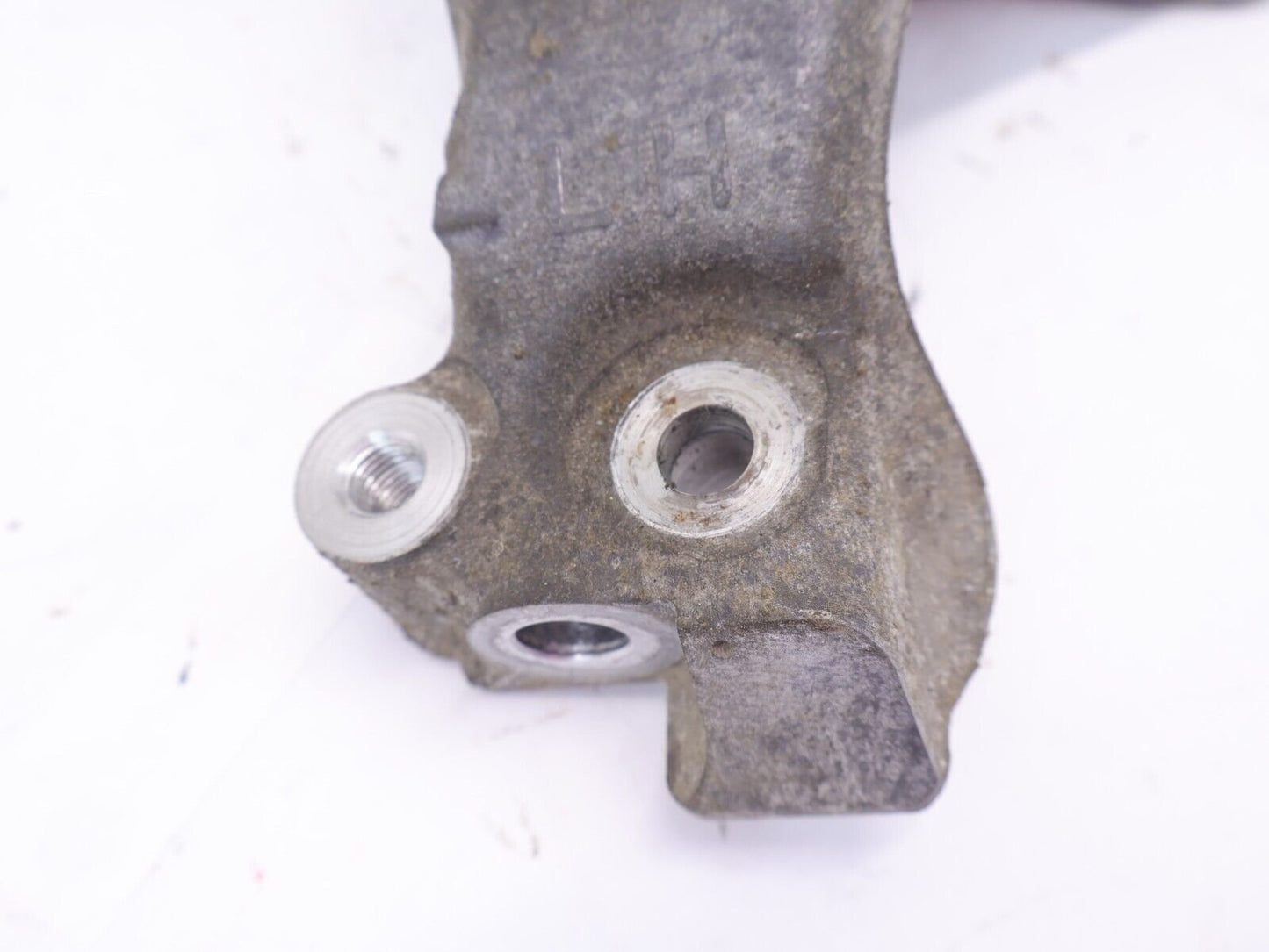 2010-2014 Subaru Outback Transmission Mount Bracket 2.5L CVT Driver LH Left Side