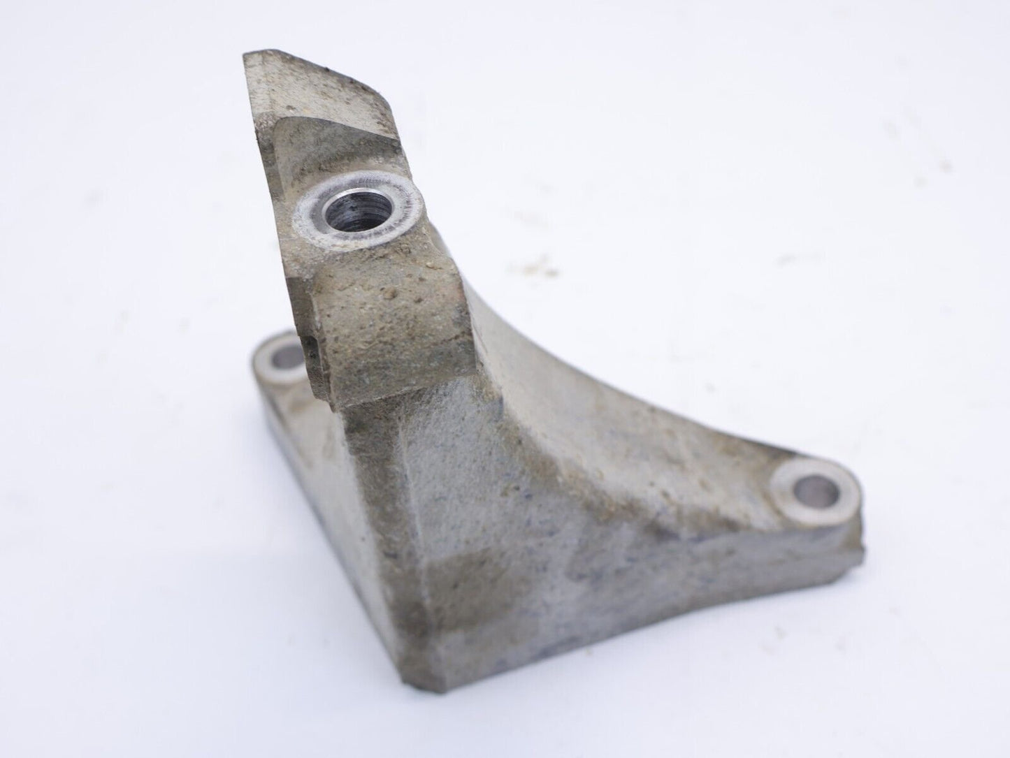 2012 Subaru Outback Transmission Engine Bracket Mount CVT Passenger RH 2010-2014