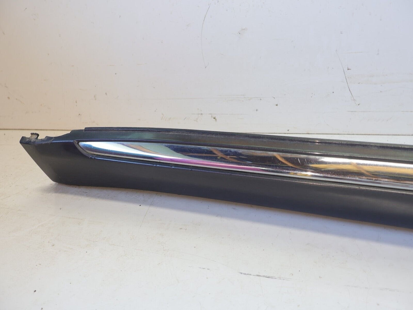 2007-2009 Subaru Legacy Passenger Side Skirt Bottom Rocker w/ Chrome RH SEDAN