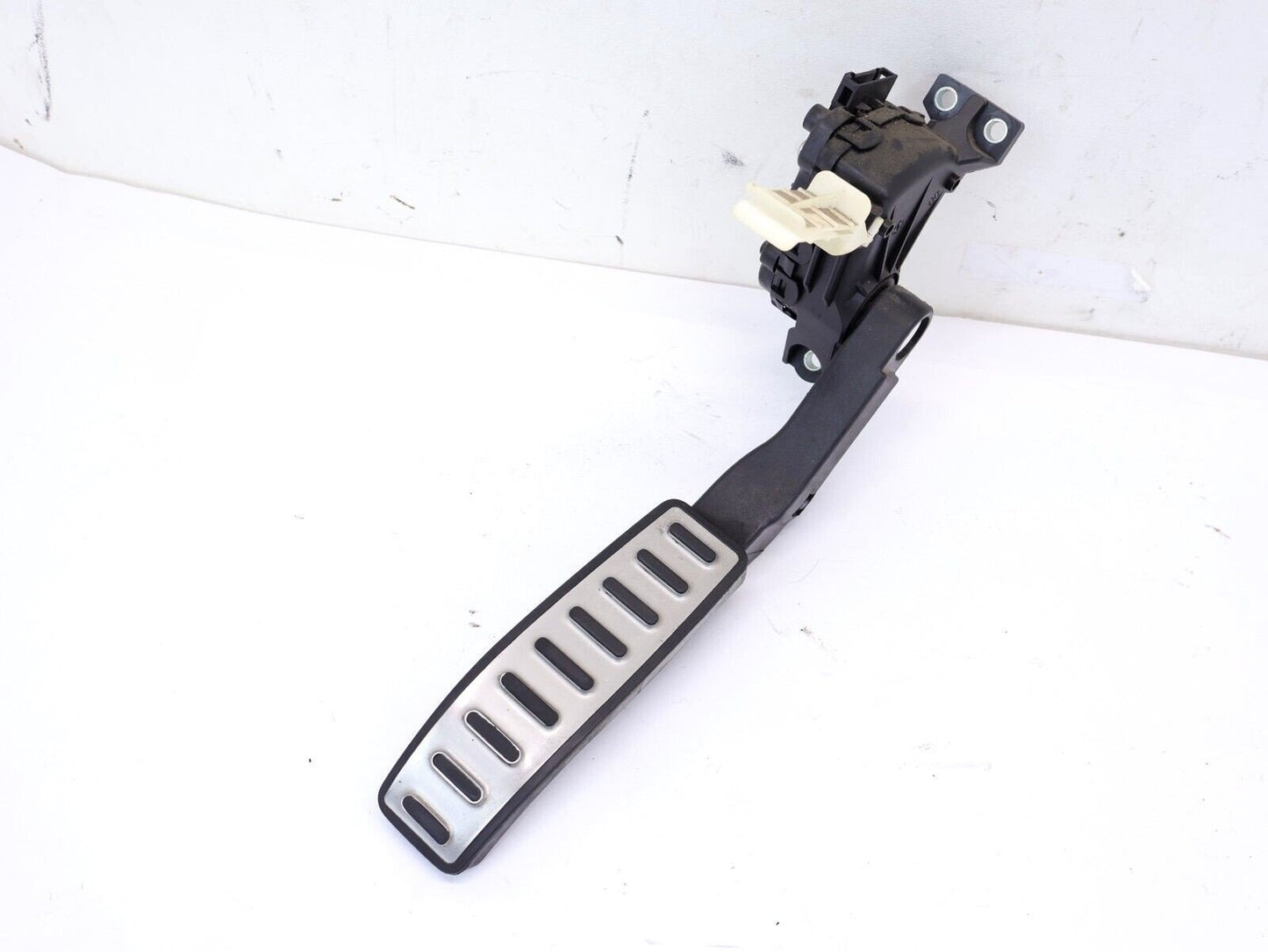 2003-2010 Porsche Cayenne Gas Pedal Accelerator Fuel Assembly OEM