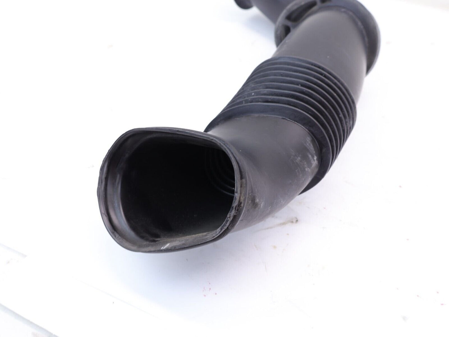 2003-2010 Porsche Cayenne S Air Intake Hose Tube Pipe 7L5128752 OEM