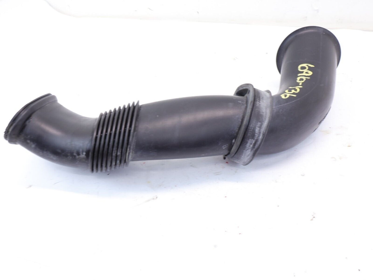 2003-2010 Porsche Cayenne S Air Intake Hose Tube Pipe 7L5128752 OEM