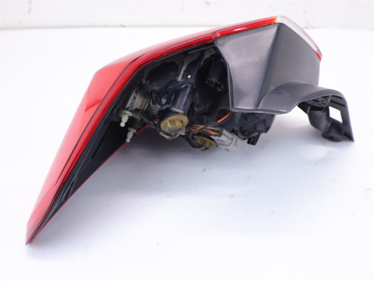 13-17 Subaru XV Crosstrek Passenger Tail Light Lamp RH Right Side 2013-2017