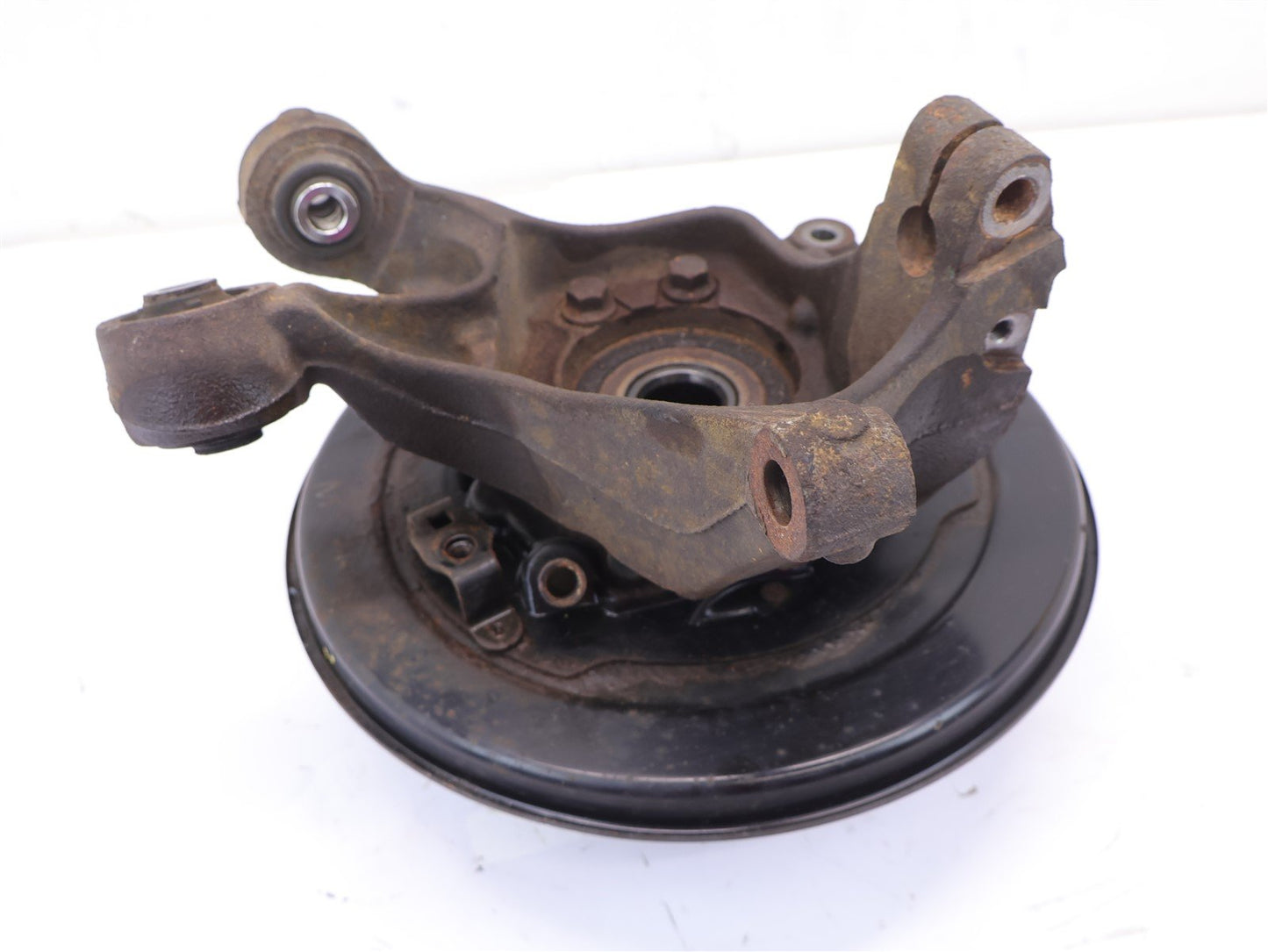 2016-2018 Subaru Forester Driver Rear Spindle Knuckle Wheel Hub Left LH OEM