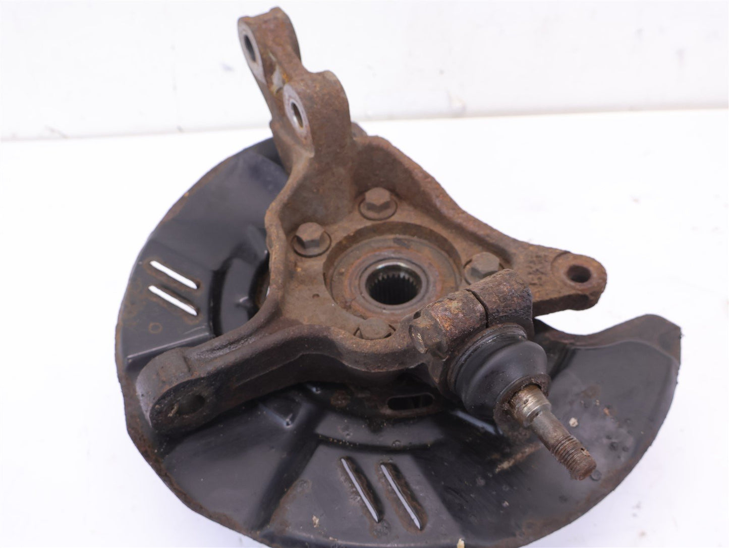 2015-2018 Subaru Forester Passenger Front Spindle Knuckle Assembly RH Right OEM