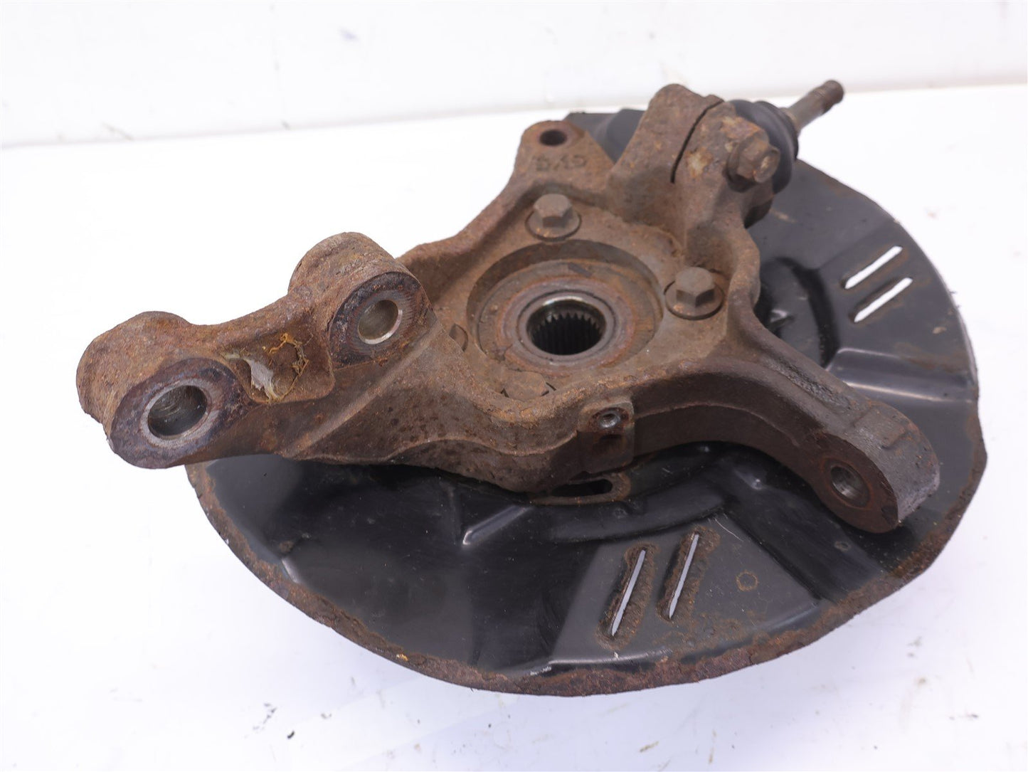 2015-2018 Subaru Forester Passenger Front Spindle Knuckle Assembly RH Right OEM