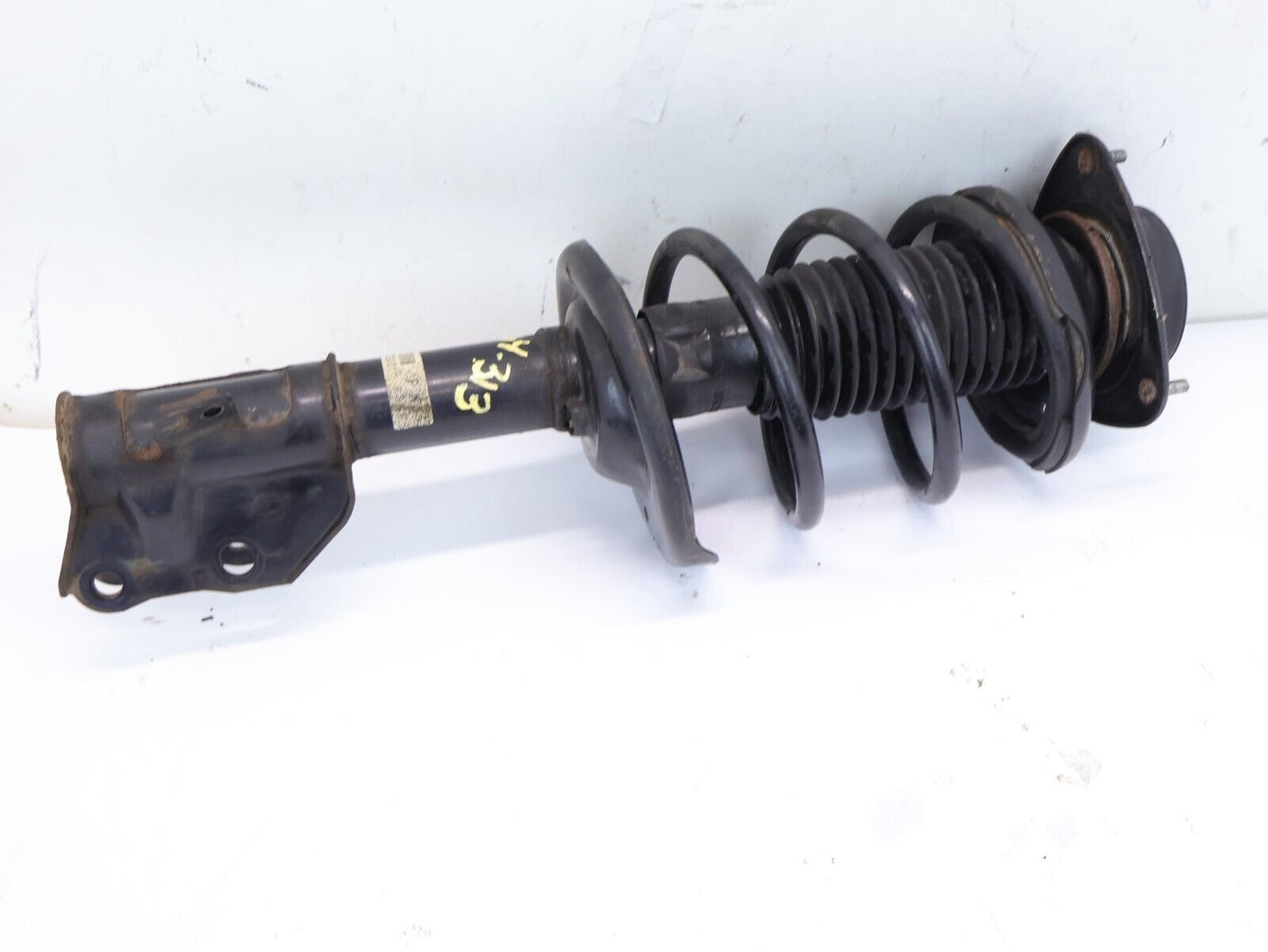 2014-2016 Subaru Forester Passenger Front Strut Shock Spring RH 20310SG001 OEM