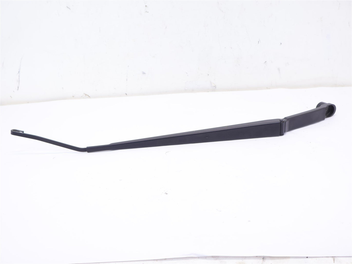2014-2018 Subaru Forester Passenger Side Windshield Wiper Arm Front RH Right OEM