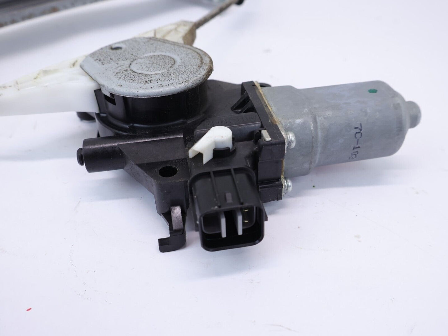 2017 Subaru Forester Passenger Rear Window Regulator & Motor RH OEM 2014-2018