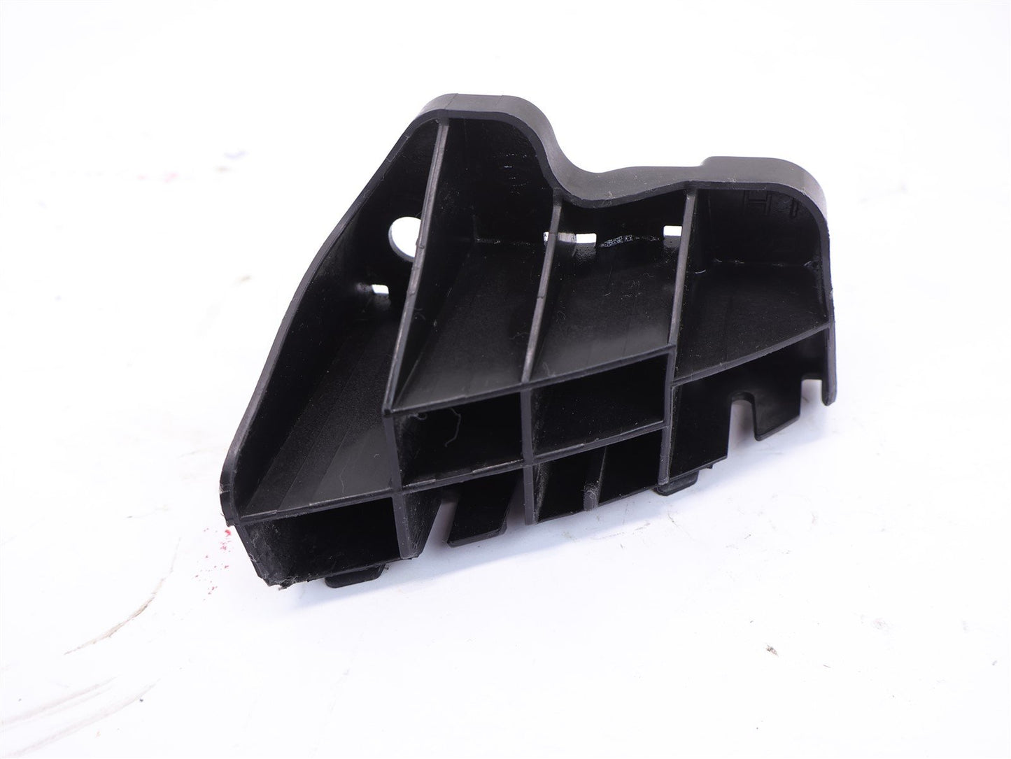 2014-2018 Subaru Forester Rear Bumper Corner Bracket LH Driver 57707SG070 OEM