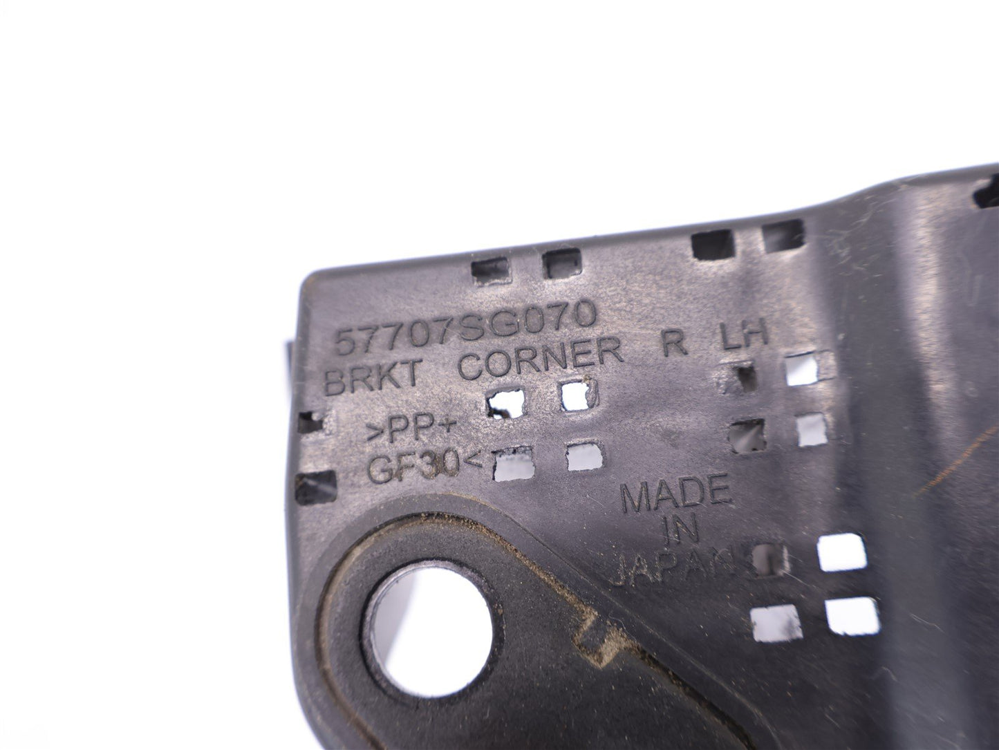2014-2018 Subaru Forester Rear Bumper Corner Bracket LH Driver 57707SG070 OEM