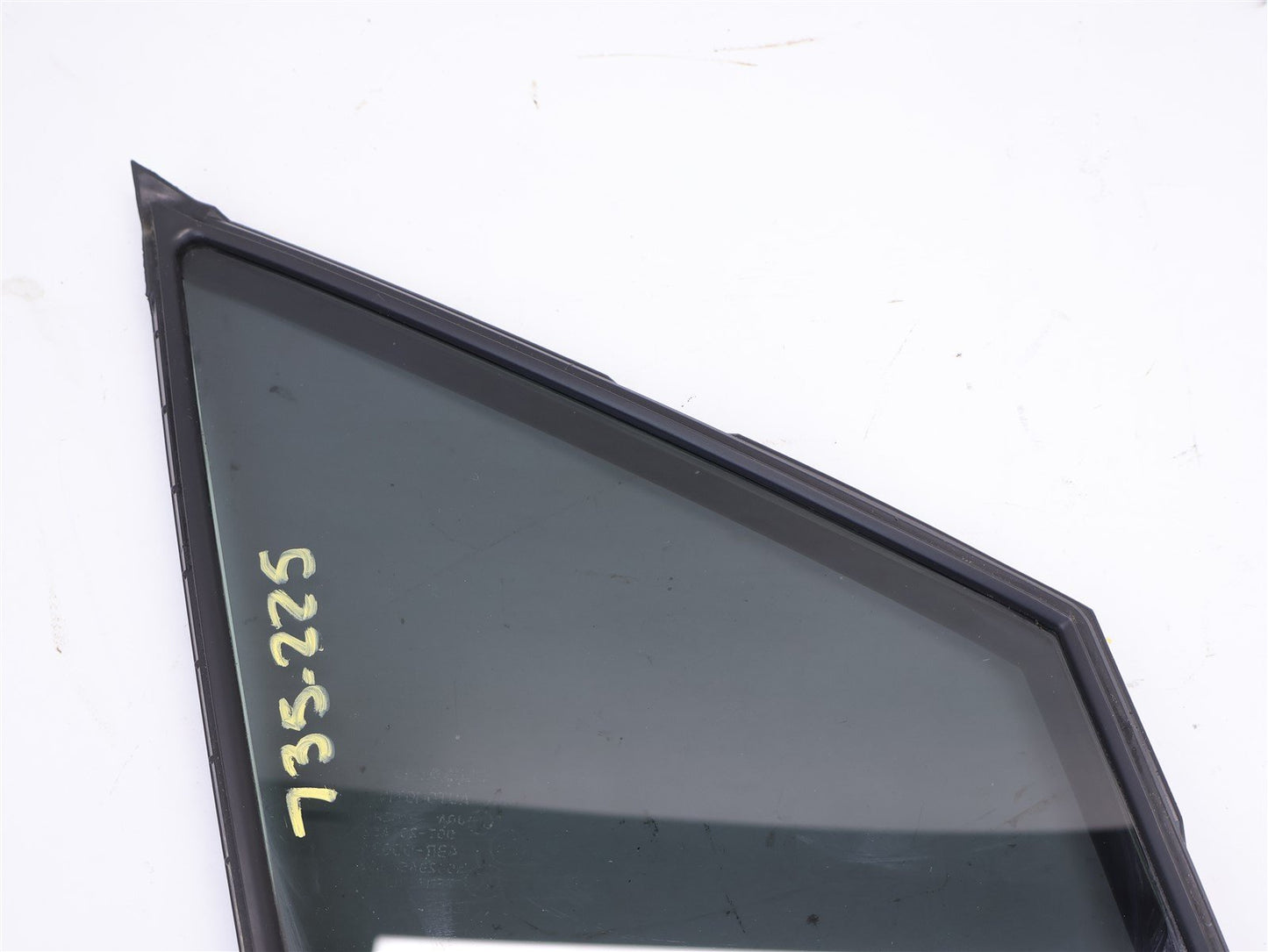 2016 Subaru WRX STI Passenger Front Door Vent Corner Glass RH OEM 2015-2021