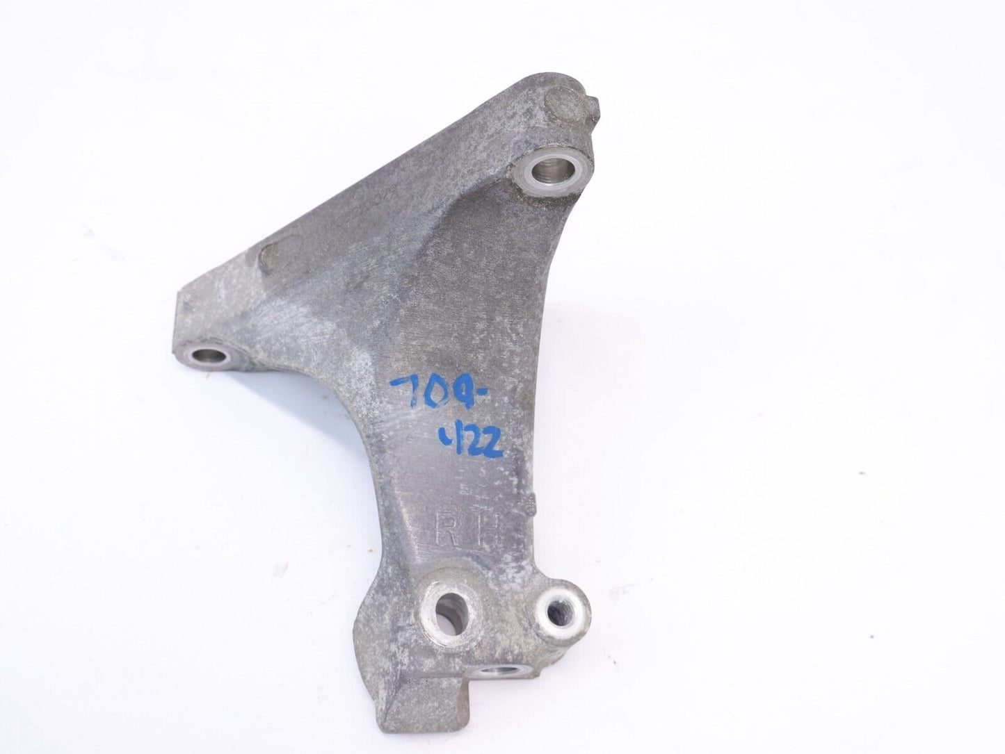 2015-2019 Subaru Outback Passenger Transmission Bracket Motor Mount RH Right OEM