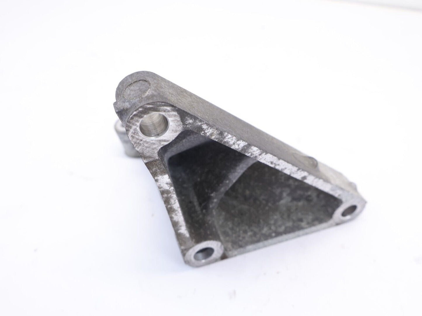 2015-2019 Subaru Outback Passenger Transmission Bracket Motor Mount RH Right OEM