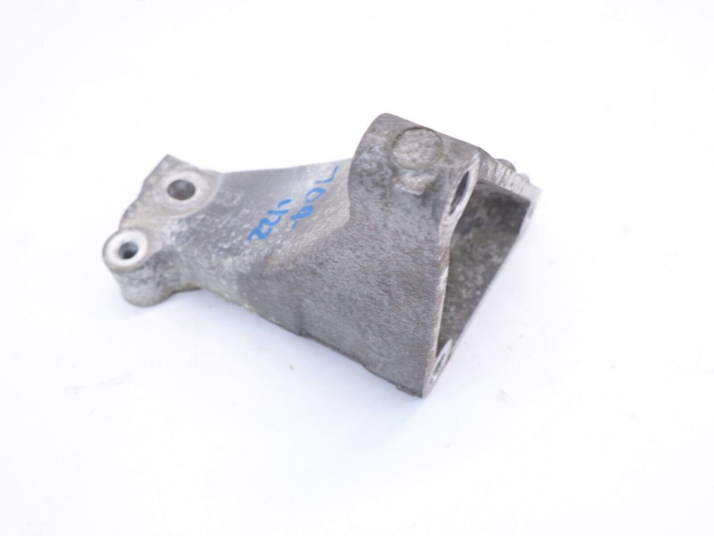 2015-2019 Subaru Outback Passenger Transmission Bracket Motor Mount RH Right OEM