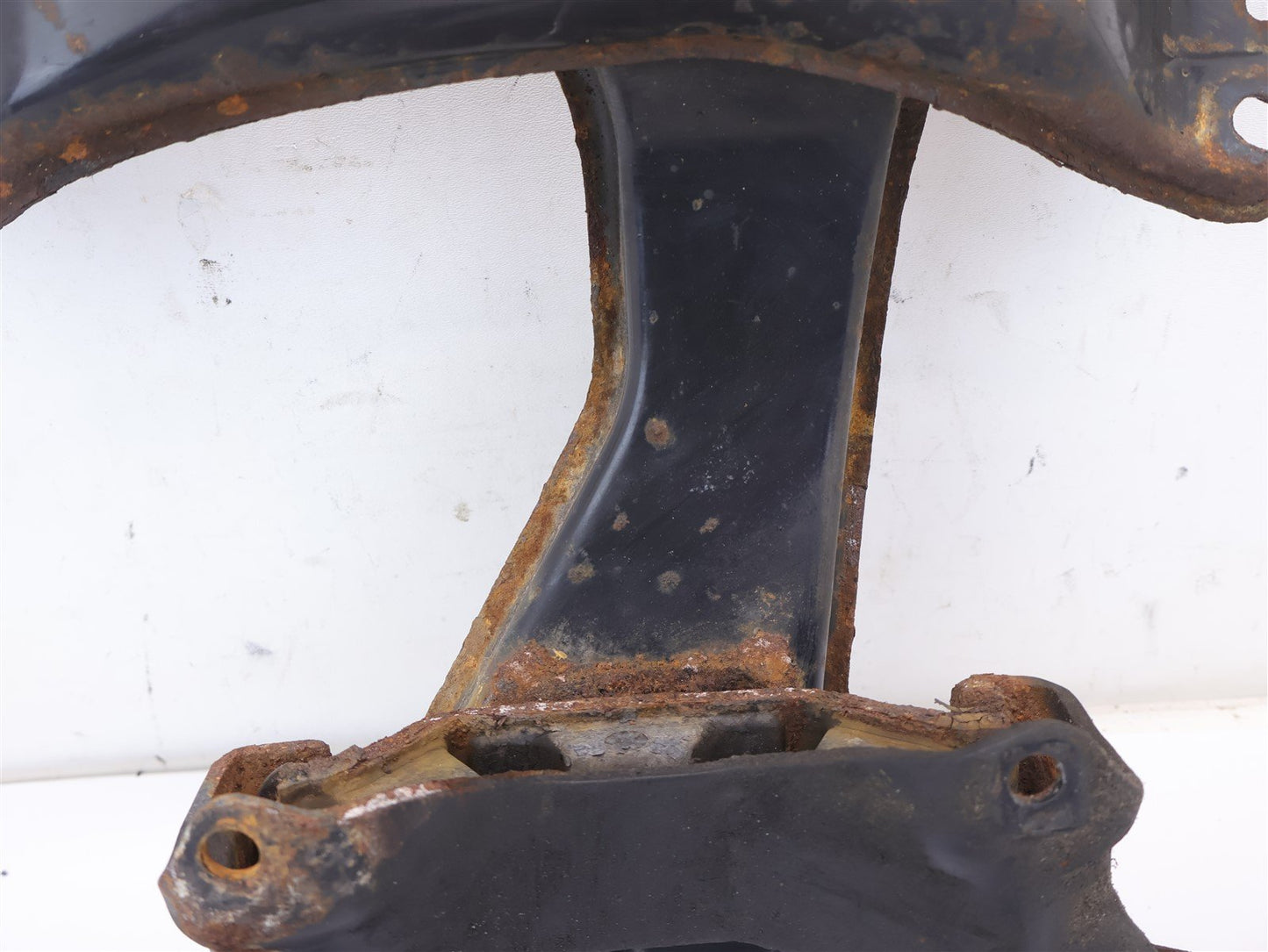 05-07 Subaru Impreza WRX MT Manual Transmission Crossmember Mount Bracket Trans
