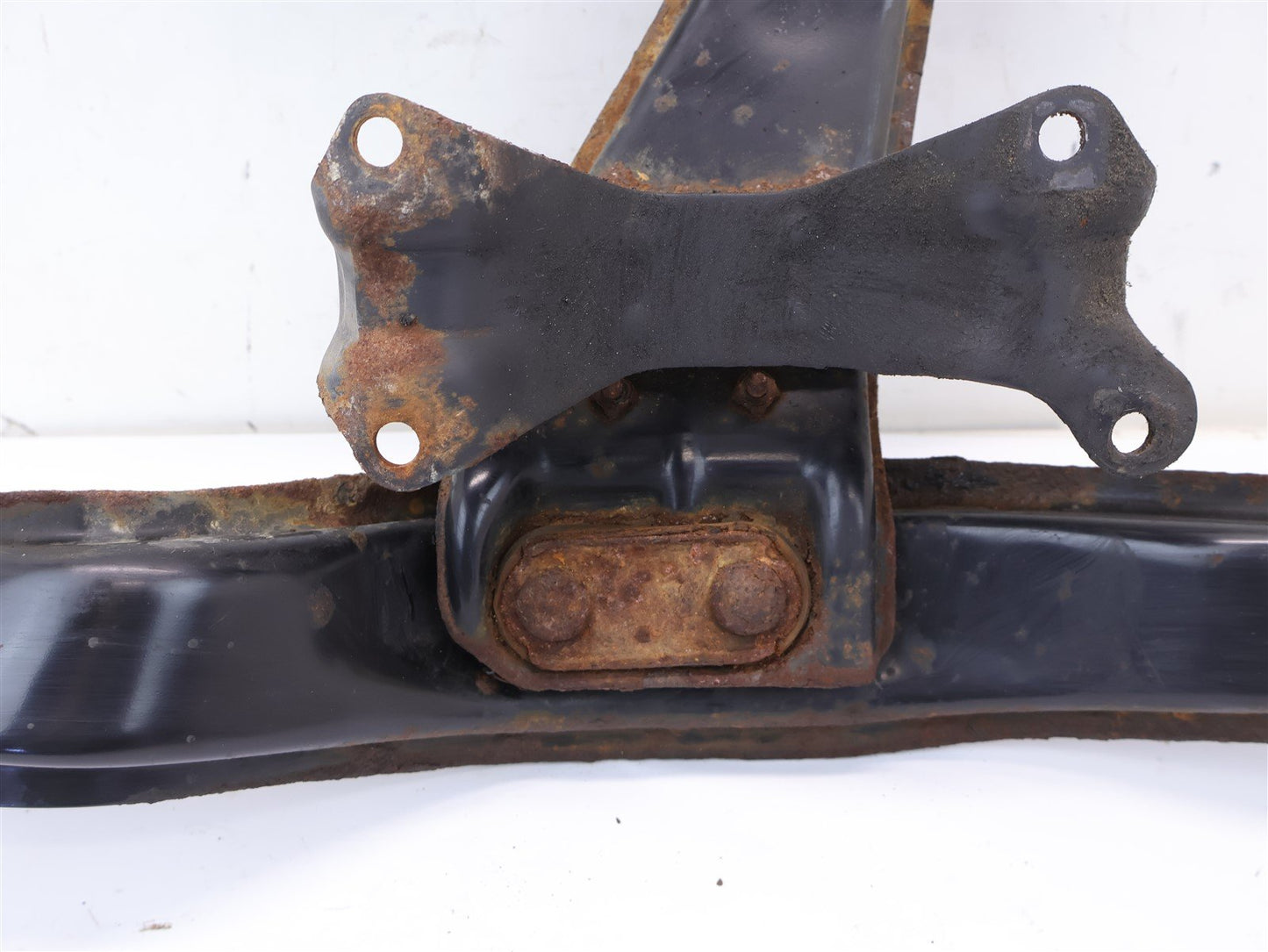 05-07 Subaru Impreza WRX MT Manual Transmission Crossmember Mount Bracket Trans