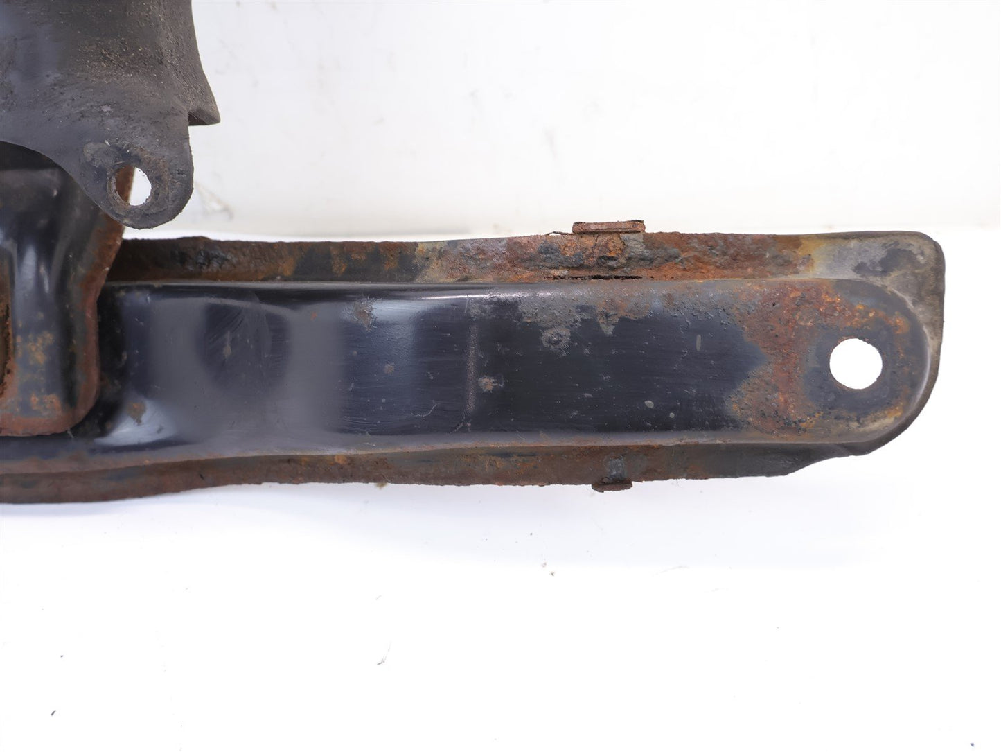 05-07 Subaru Impreza WRX MT Manual Transmission Crossmember Mount Bracket Trans