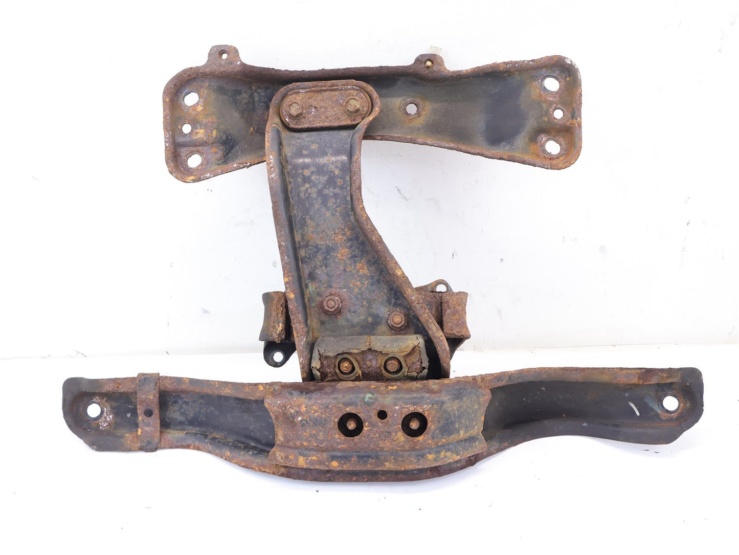 05-07 Subaru Impreza WRX MT Manual Transmission Crossmember Mount Bracket Trans