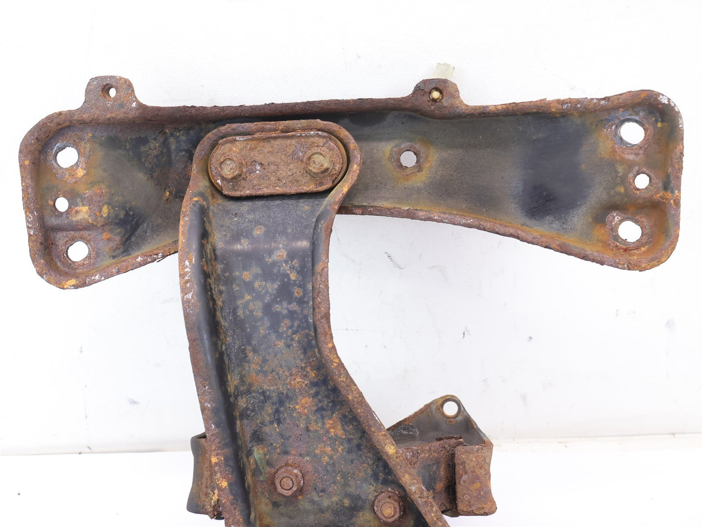 05-07 Subaru Impreza WRX MT Manual Transmission Crossmember Mount Bracket Trans