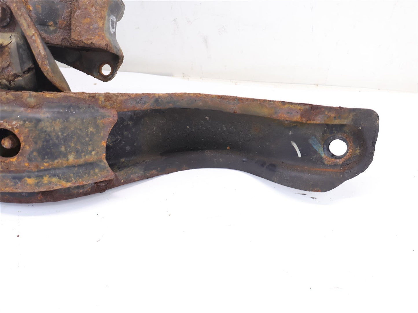 05-07 Subaru Impreza WRX MT Manual Transmission Crossmember Mount Bracket Trans