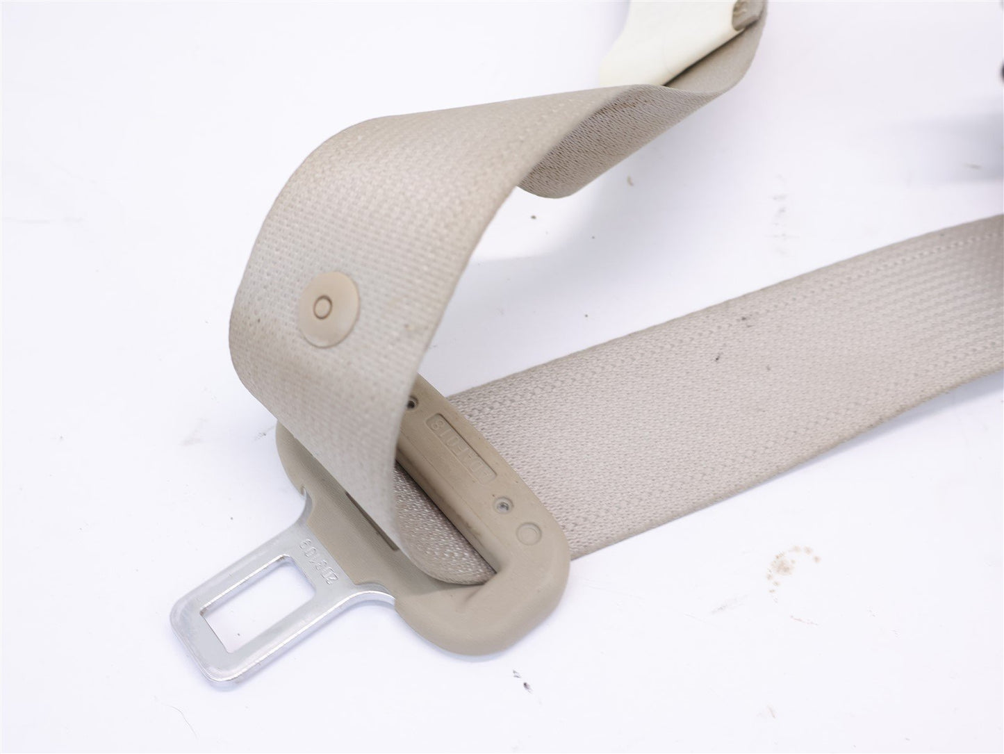 2013-2017 Subaru XV Crosstrek Passenger Rear Seat Belt RH Right Side Ivory OEM