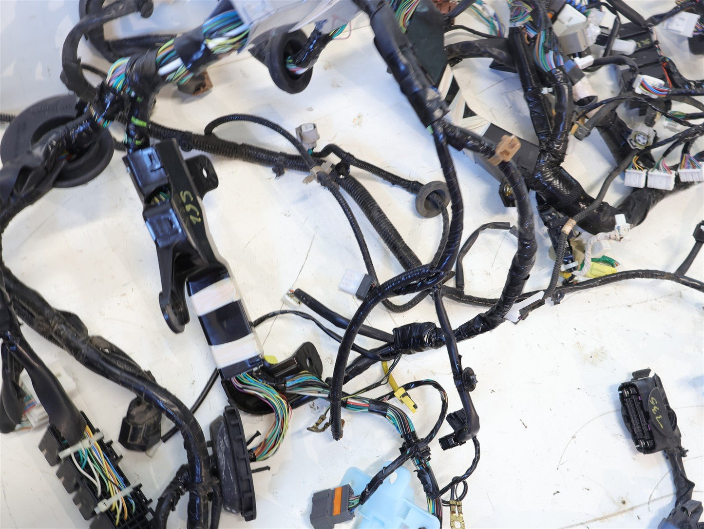 2015 Subaru WRX Wiring Harness 81402VA110 Center Bulkhead 2.0L Engine CVT OEM