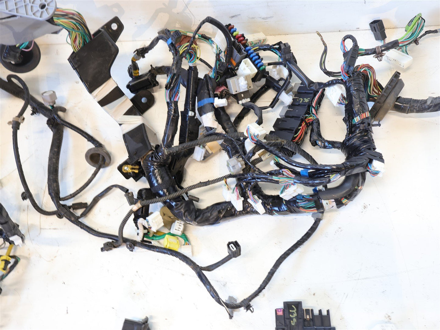 2015 Subaru WRX Wiring Harness 81402VA110 Center Bulkhead 2.0L Engine CVT OEM