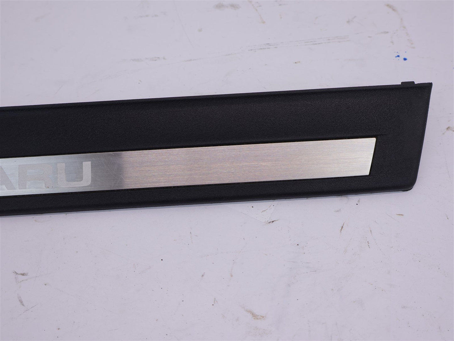 2013 Subaru Outback Front Door Sill Trim 94060AJ13A Driver / Passenger 2010-2014