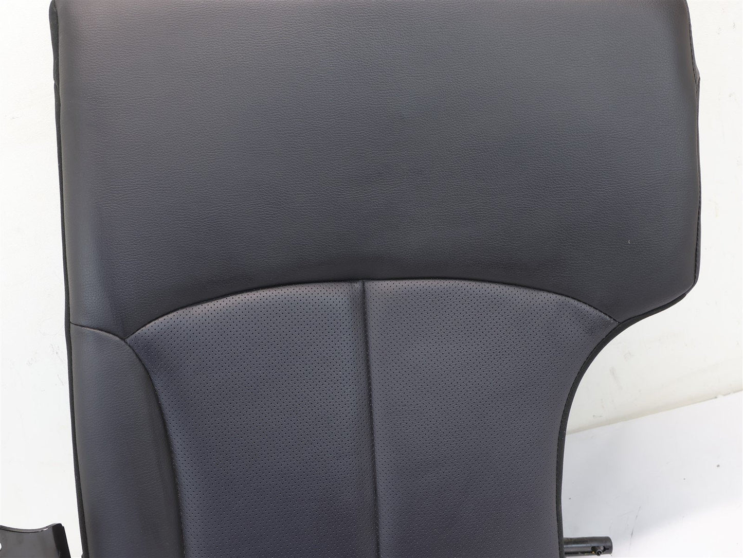 2013-2014 Subaru Outback Rear Seat Cushion Driver LH Upper Top Leather Black OEM