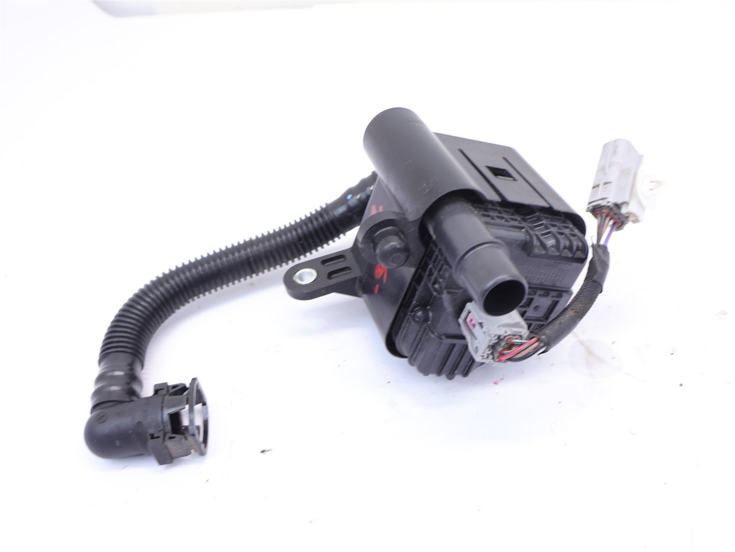 2013-2014 Subaru Outback Charcoal Canister Check Valve Leak EVAP OEM 13-14