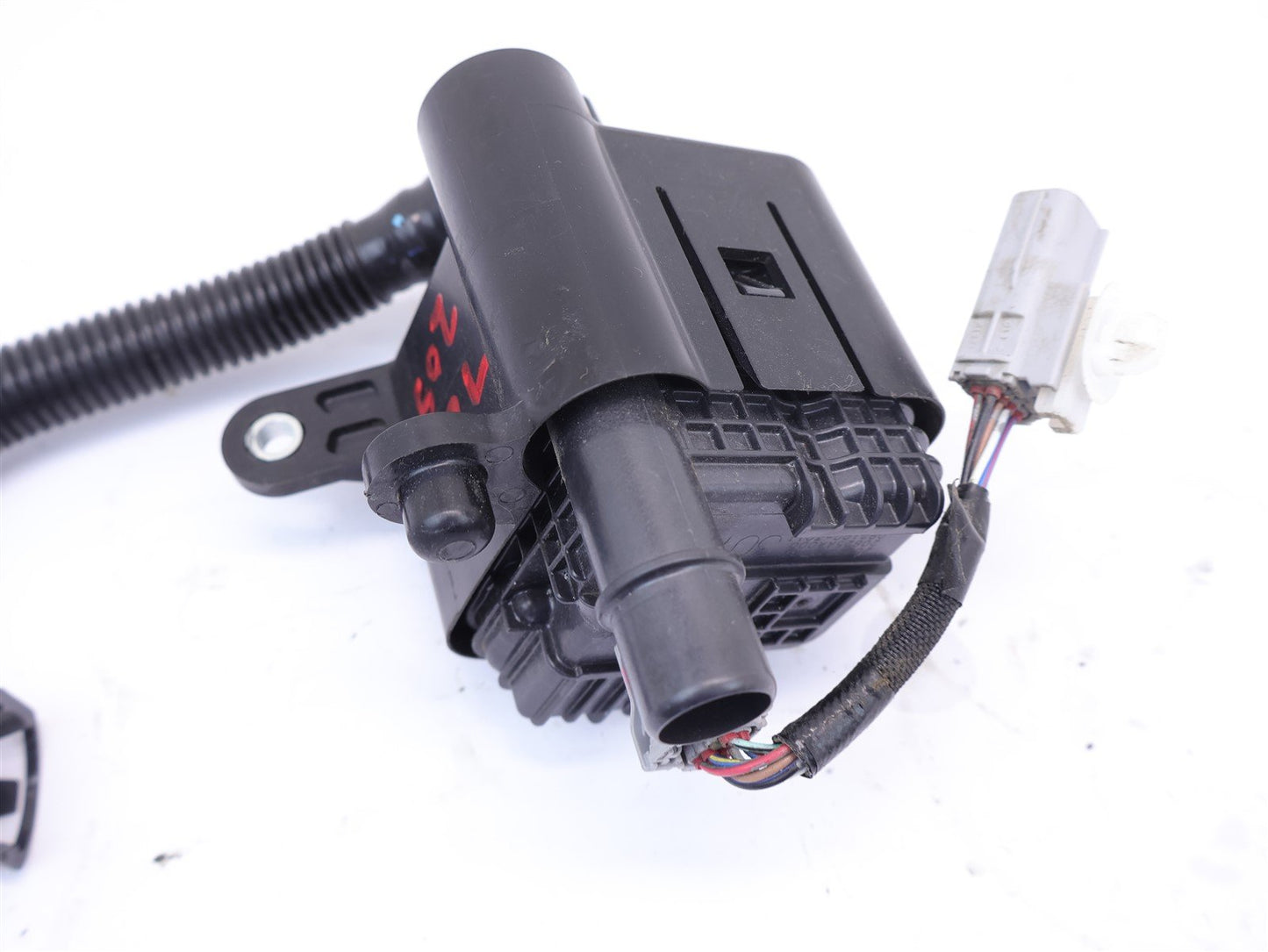 2013-2014 Subaru Outback Charcoal Canister Check Valve Leak EVAP OEM 13-14