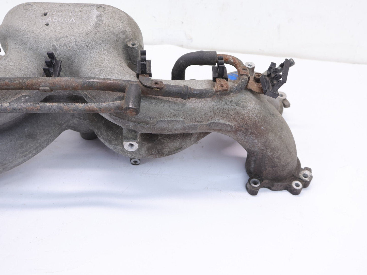 2006-2007 Subaru Legacy Air Intake Manifold Plenum Engine 2.5L Non-Turbo OEM