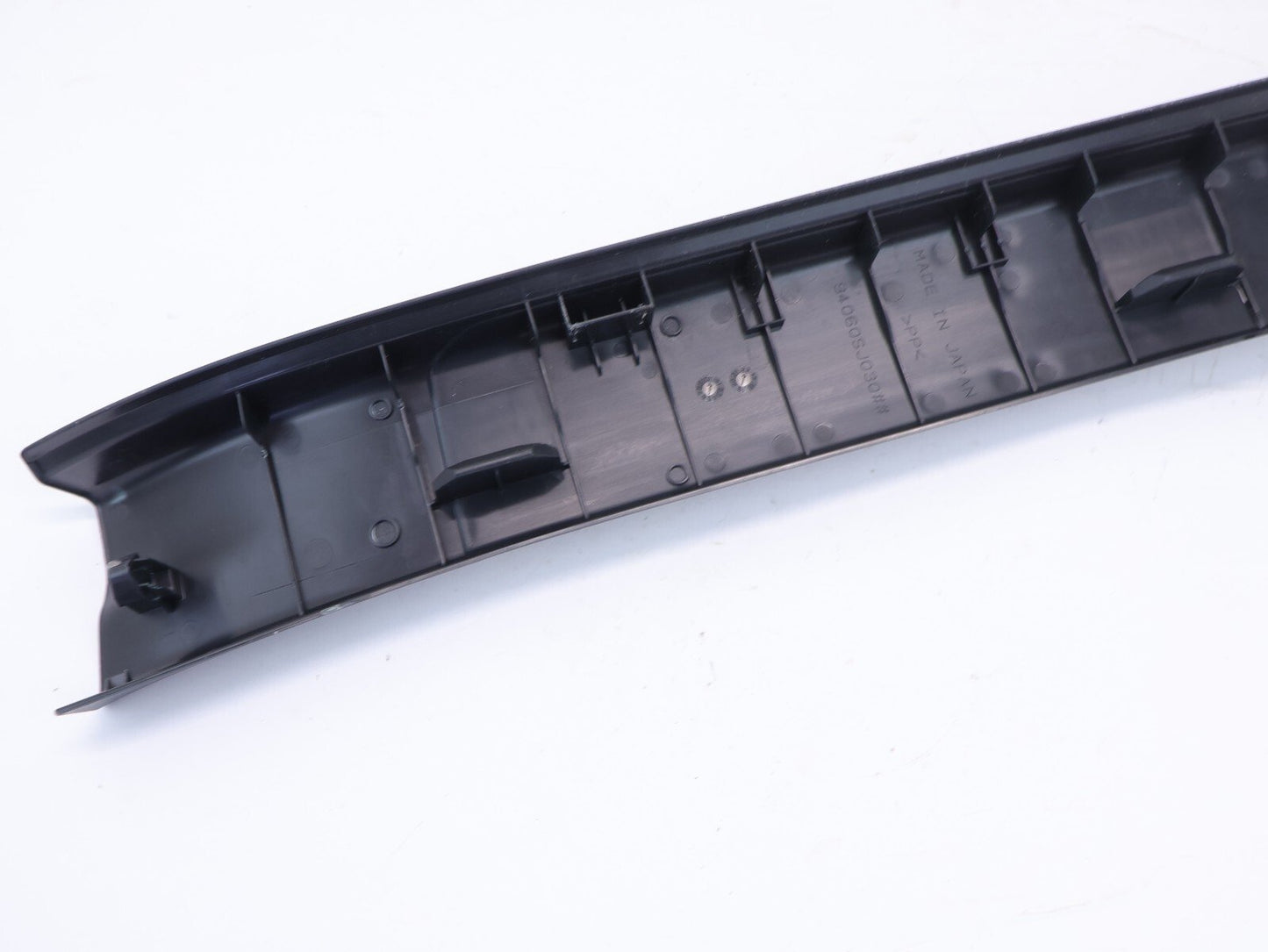 2019-2024 Subaru Forester Passenger Front Door Sill Scuff Trim Cover RH OEM