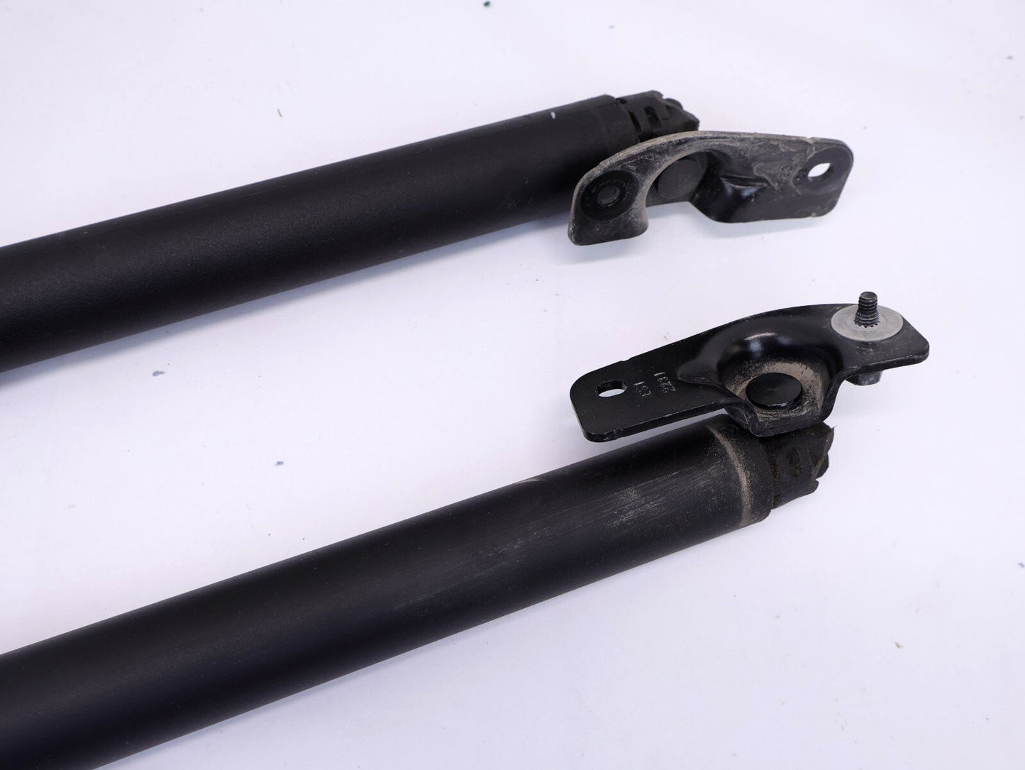 2019-2024 Subaru Forester Hatch Shock Rear Shocks Set Damper Rod Support OEM