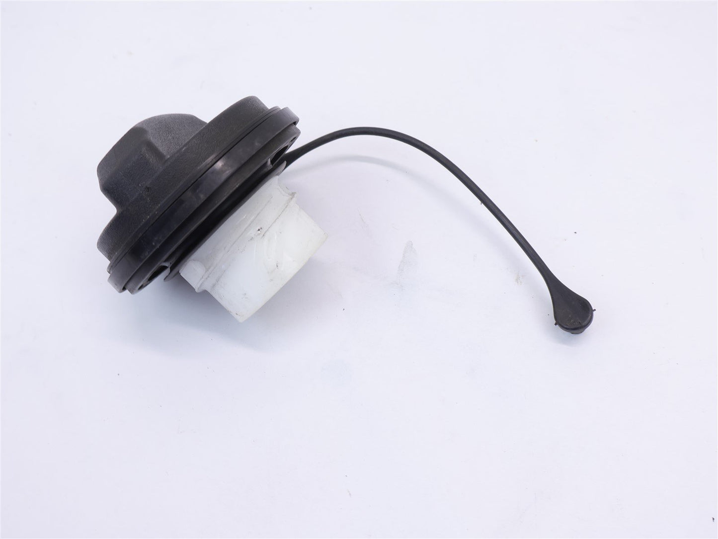 2014 Hyundai Genesis Coupe 2.0T Fuel Gas Cap Lid Cover OEM 2009-2016